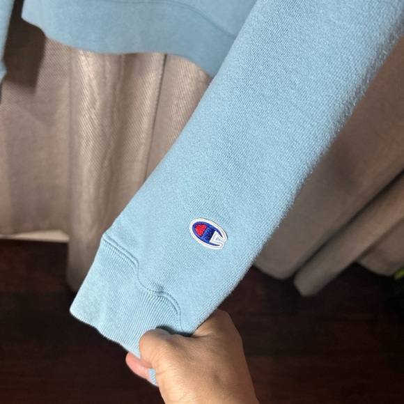Champion Blue Women’s Size S Crewneck Sweater with Iconic Logo - Picture 5 of 7